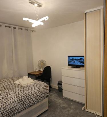 Sittingbourne House | Eusty Guest House