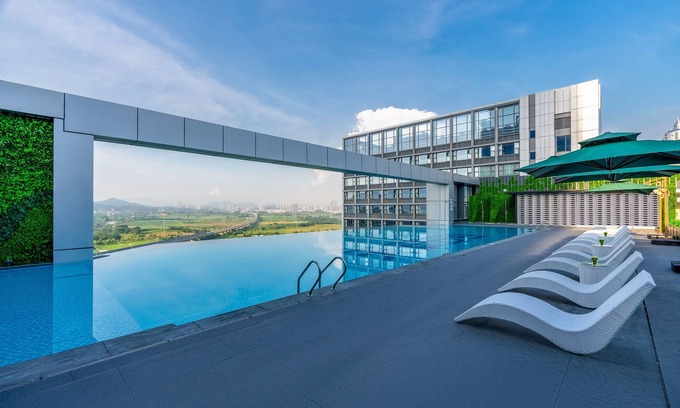 Dongguan Hotel | EVEN Hotel Shenzhen Guangming Cloud Park by IHG