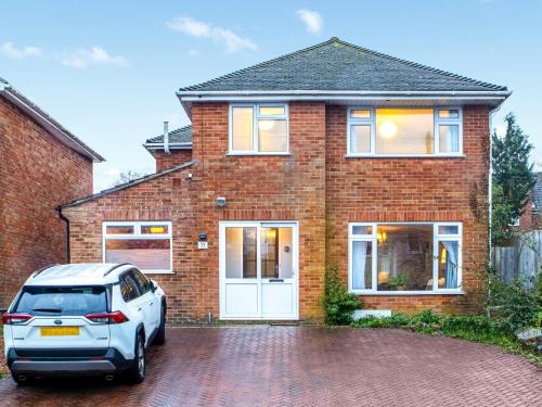 Salisbury House | Everest House