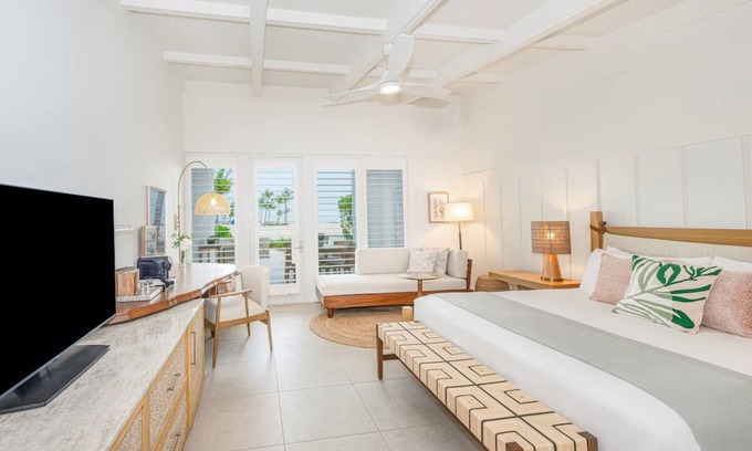 Islamorada Hotel | Excellent Choice! Beachfront Location, Outdoor Pool, Free Parking, Pet-friendly!