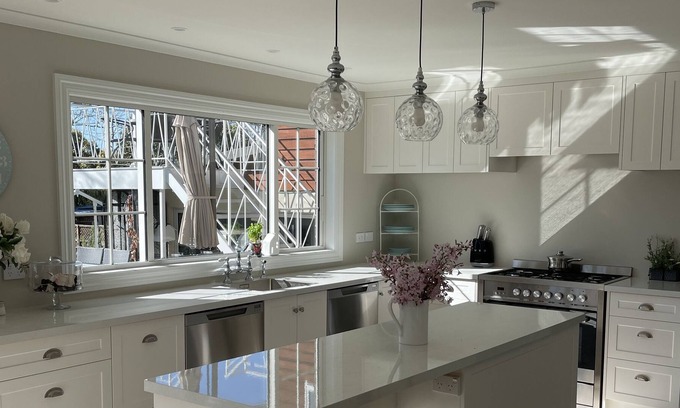 Motueka House | Exceptionally Huge Family Home