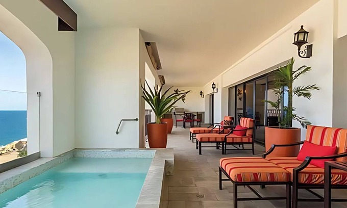 Los Cabos Hotel | ✩ Exclusive 4BR Residence ✩ Large Balcony ✩ Plunge Pool ✩