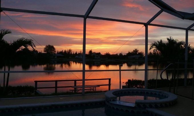Pelican Villa | Exclusive Villa Fantastic Lakeview, Pool & Spa, Breathtaking Sunset