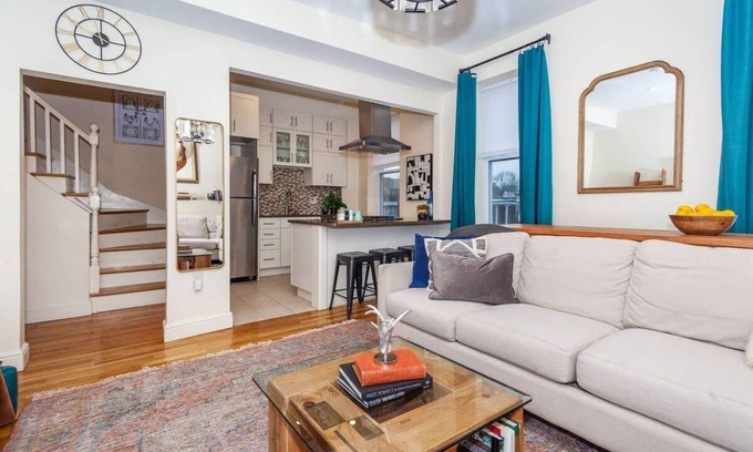 Highland Park House | Expansive Luxury Triplex | near T