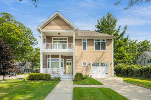 South Haven House | Experience coastal bliss at