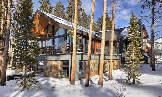Warrior's Mark West House | Experience luxury in this 4-bedroom Cloud Cabin in Breckenridge, perfect for 10 guests!