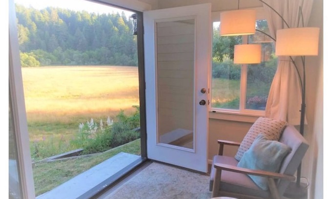 Eureka Apartment | Experience rural living amongst towing Redwoods just 10 minutes from town.