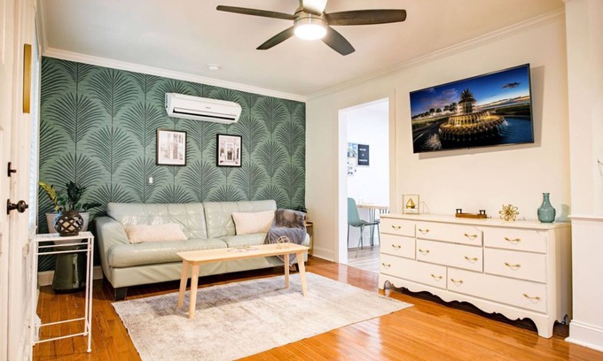 Hanahan Apartment | Experience the Perfect Place to Explore Like a Local