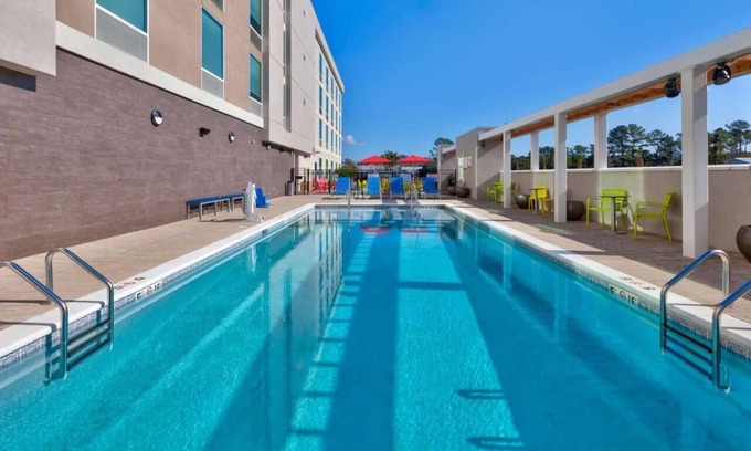 Wilmington Hotel | Explore, Stay, Relax! 3 Relaxing Units w/Kitchen! Close to Wrightsville Beach!