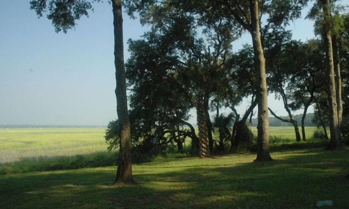 Beaufort House | Exquisite Marsh and views of the river and sunset