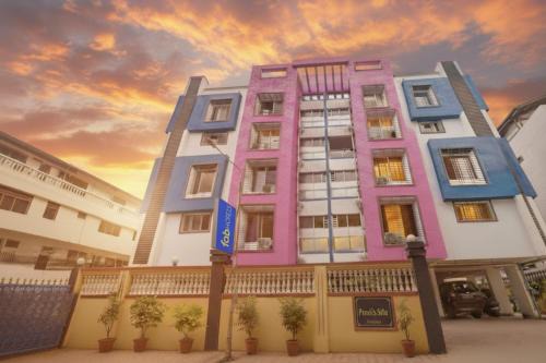Viman Nagar Hotel | FabExpress Golden Leaf Airport