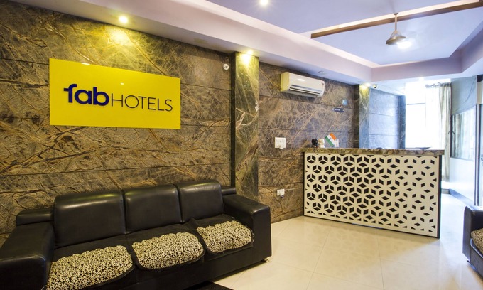 Jaipur Hotel | FabExpress Travelers Lodge