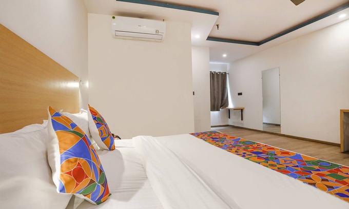 Noida Hotel | Fabhotel F9 Sector 58