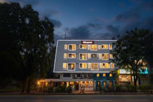Sayajiganj Hotel | FabHotel Kalyan - Nr Dairy Dan Circle