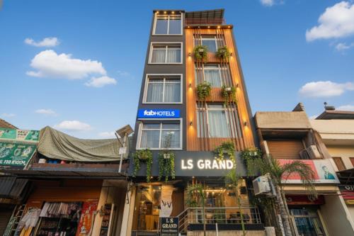Kakarmatha Hotel | FabHotel LS Grand - Banaras Railway Station