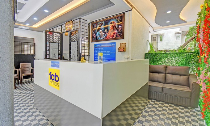 Pimpri - Chinchwad Hotel | Fabhotel Shree Krishna Inn