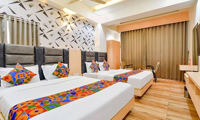 Ahmedabad Hotel | Fabhotel Symphony Grand