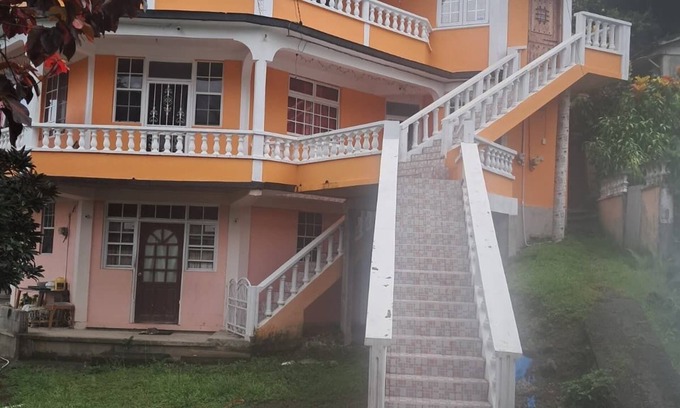 Fond Cani Apartment | Fabulous 3-bedroom apt with AC, Security cameras and Security doors in Trafalgar