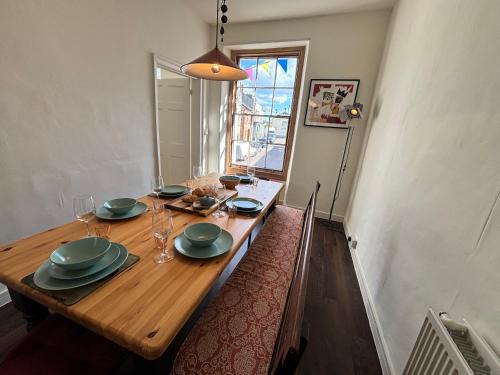 Colyton House | Fabulous Georgian home on 3 floors