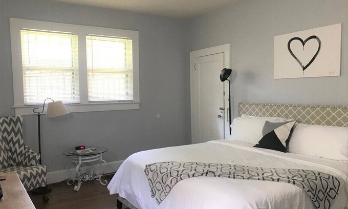 Birmingham House | Fabulous Location Updated 3bd/2bth Home