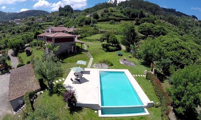 Gondufe House | Fabulous Pool in a Stunning Landscape