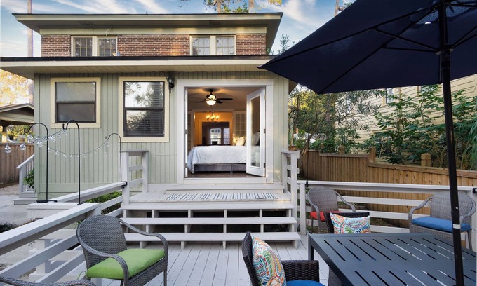 Riverside House | Fall Deal! Renovated Historic Avondale Gem~6BR