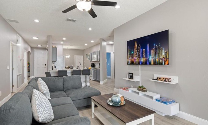 Sunset Ridge Villa | Family-Friendly 5BR Getaway Game Room Fun