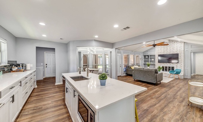 Northeast Carrollton House | Family-friendly, King bed, Remote work, Near Highways, Grill, Games, Foosball