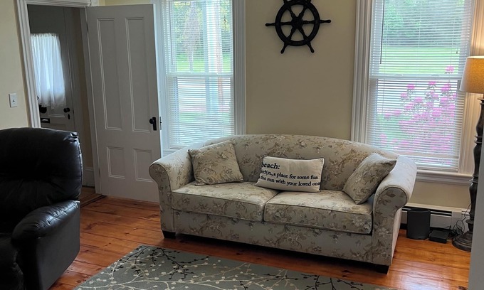 Southern Coast Condo | Family friendly serene house close to beaches, sleeps 8, lot off street parking