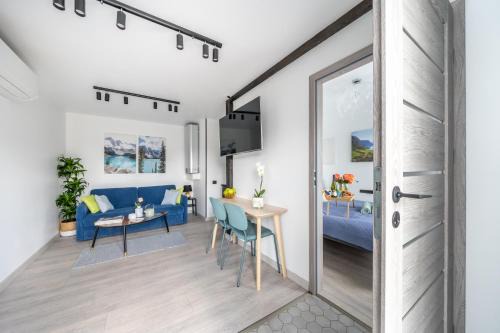 Latgale Suburb House | Family Garden House with Free Private Parking & Playground