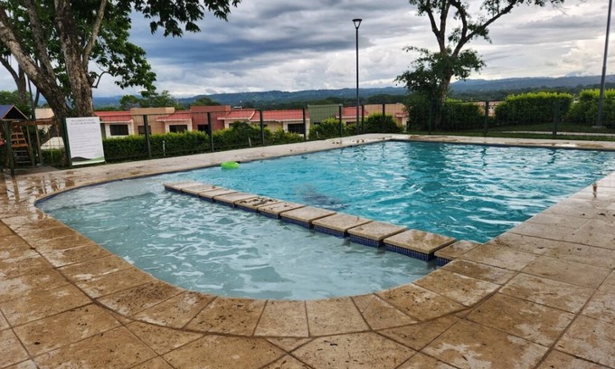 El Palmar House | Family house in Paseo del Prado, with access to swimming pool.