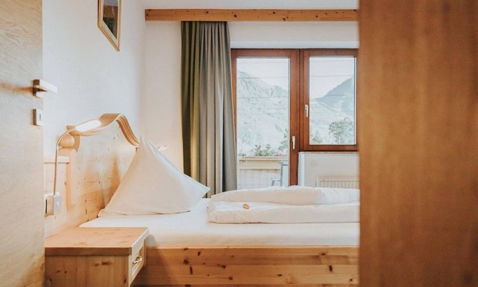 Sankt Veit im Pongau Apartment | Family suite, shower or bath, WC - Empl, country and apartment house