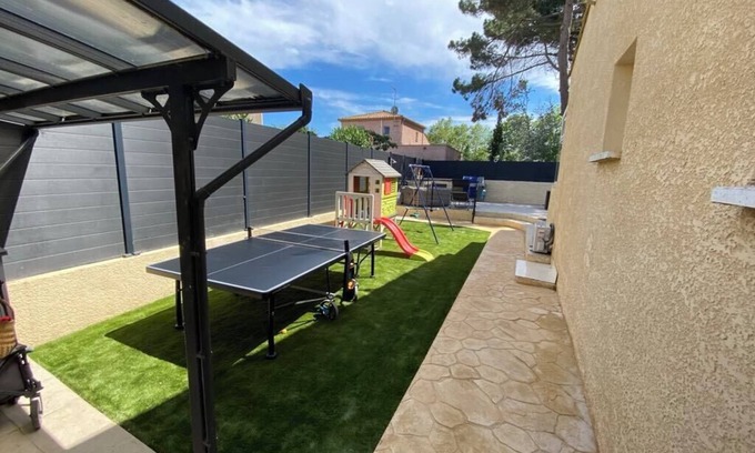Vias Villa | Family villa close to the sea and shops
