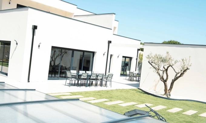 Le Grau-dʼAgde Villa | Family Villa with 2 pool and jacuzzi near the sea