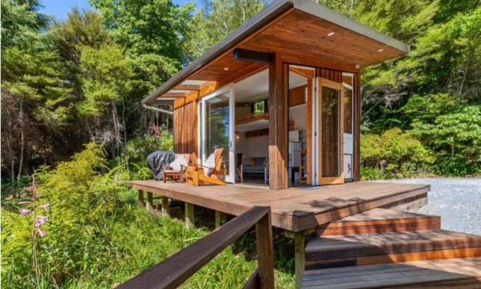 Takaka House | Fantail’s Nest in the forest