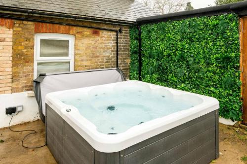 Swanley House | Farm House