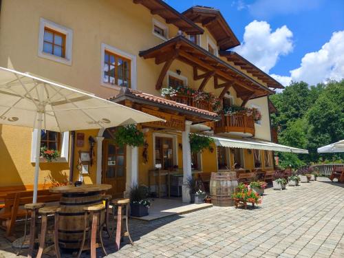 Brce House | Farm Stay Peternelj