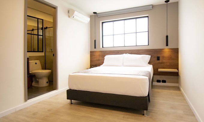 Zona Rosa Hotel | Fence by Bernalo Hotels
