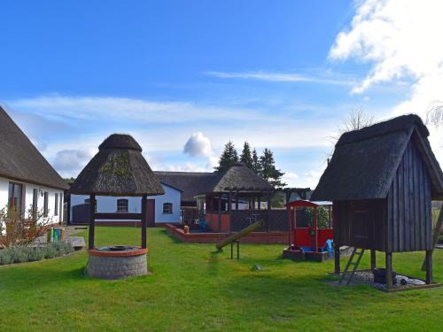 Alt Bukow Apartment | Ferien unterm Reetdach bis zu 6 Personen
