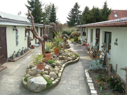 Dierkow-West House | Ferienbungalow 3