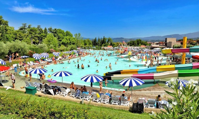 Gralaoni-Pralesi-Cisano House | Feriendorf Cisano Mobilehome Turchese für 7 Personen