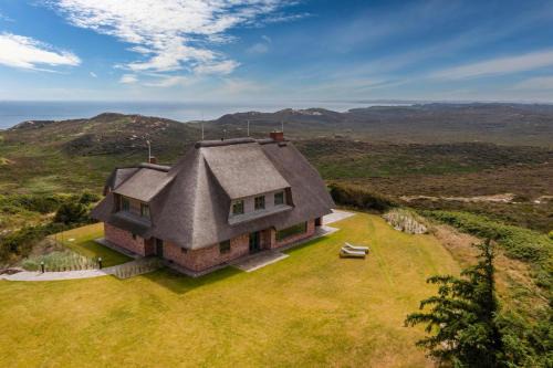 List House | Ferienhaus One Sylt - Traumhaus unter Reet, zwischen Wattenmeer und Nordsee