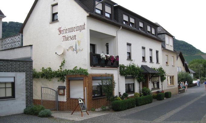 Bruttig-Fankel House | Ferienweingut Arnold Thiesen