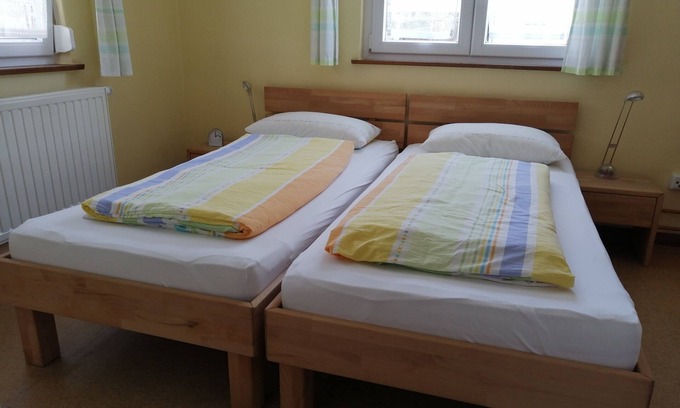 Weilheim Apartment | Ferienwohnung 2, 44qm, 2 Schlafzimmer, max. 3 Personen