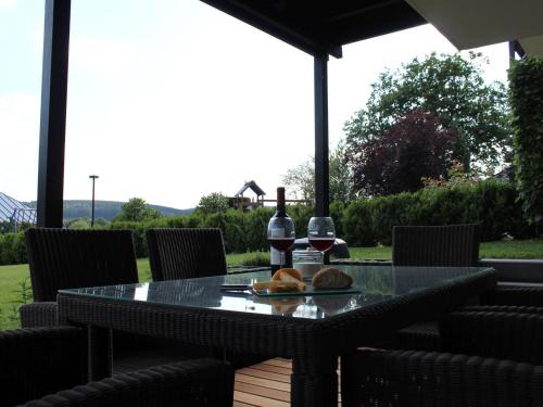 Wamel Apartment | Ferienwohnung Am Fischteich