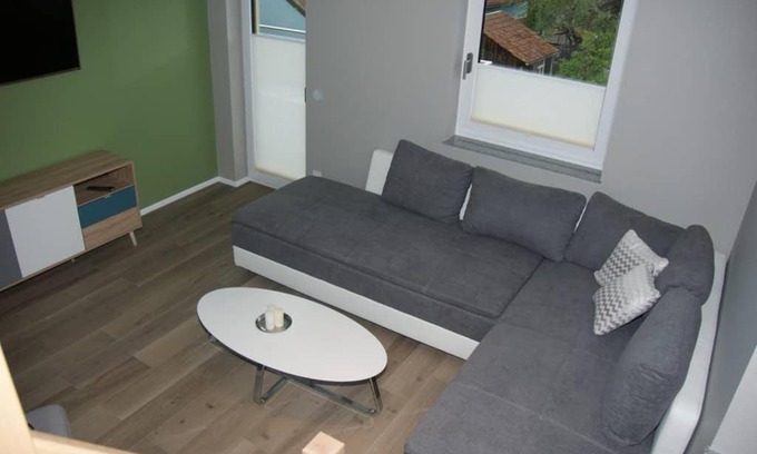 Mondfeld Apartment | Ferienwohnung 'Burgblick'