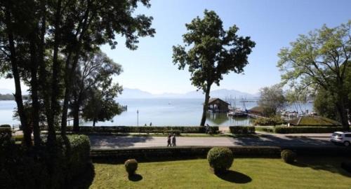 Seeon-Seebruck Apartment | Ferienwohnung Chiemseeblick Annalena