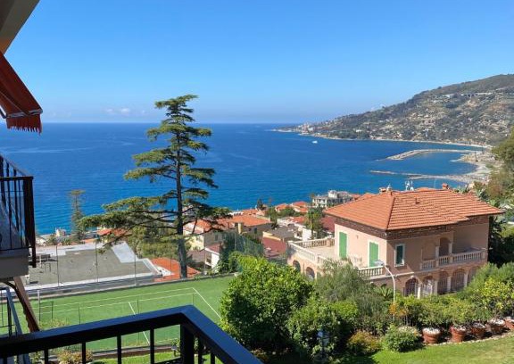Ospedaletti Apartment | Ferienwohnung Pepiniere