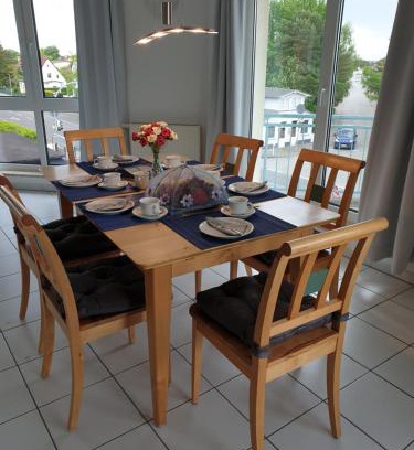 Zempin Apartment | Ferienwohnung Sonnenblick mit 3 Zimmer und Balkon