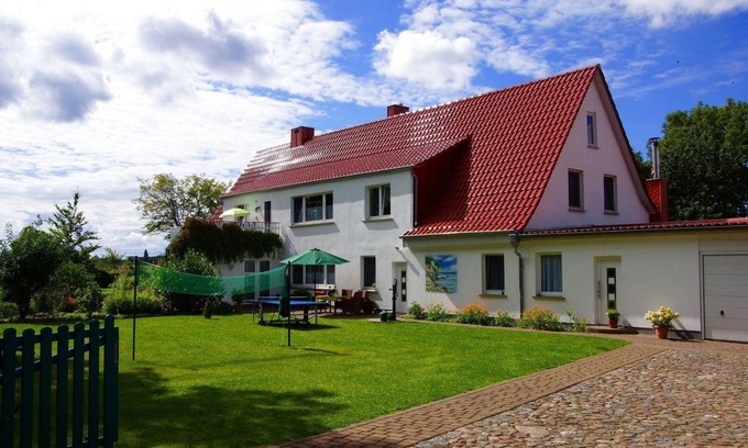 Bergen auf Ruegen Apartment | Ferienwohnung Wiesenblick - zentral auf der Insel Rügen